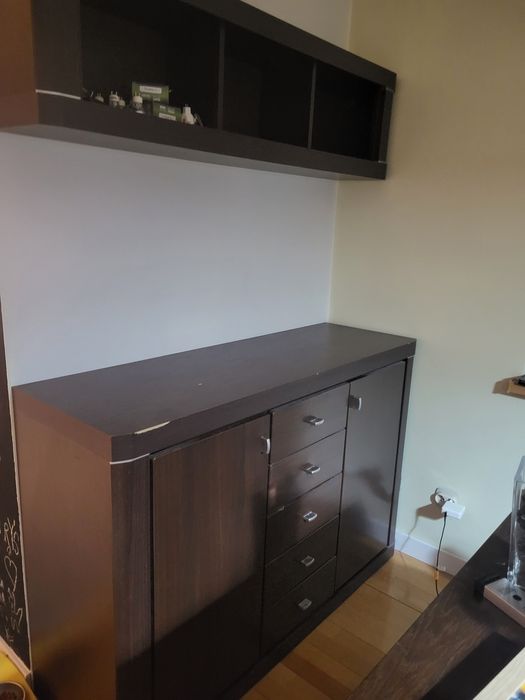 Zestaw drewnianych  mebli do salonu