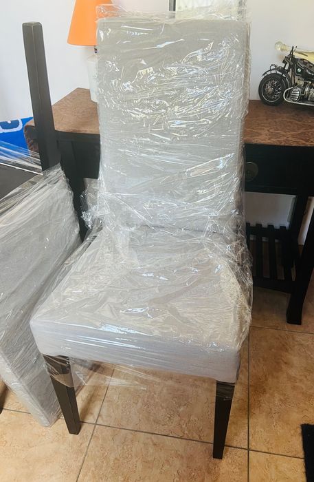 Quatro cadeiras sala jantar