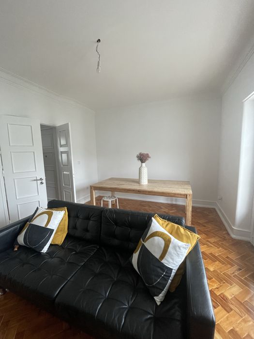 Sofá IKEA LANDSKRONA 3 lugares – pele preta – ótimo estado