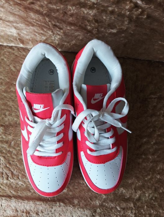 Buty damskie sportowe NIKE