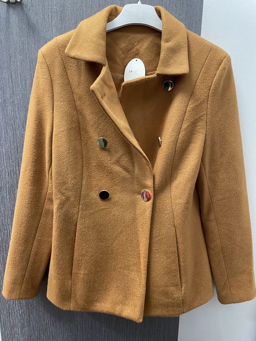 Krótki płaszcz kurtka musztardowy