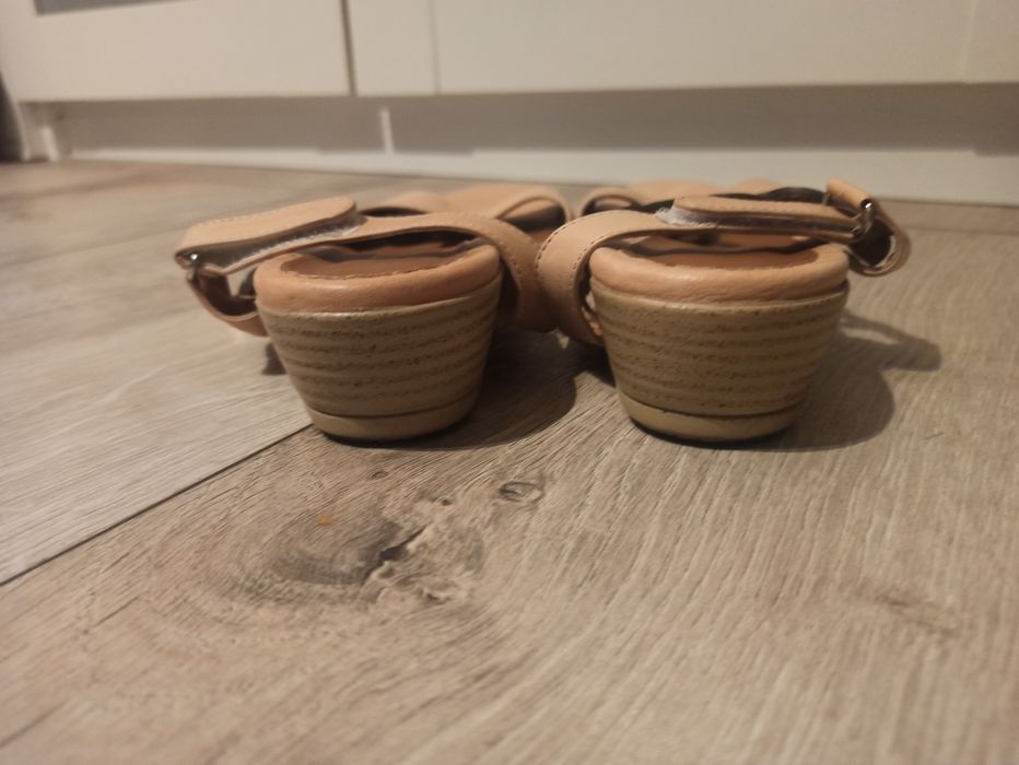Sandałki rozm. 37 Badura skóra naturalna