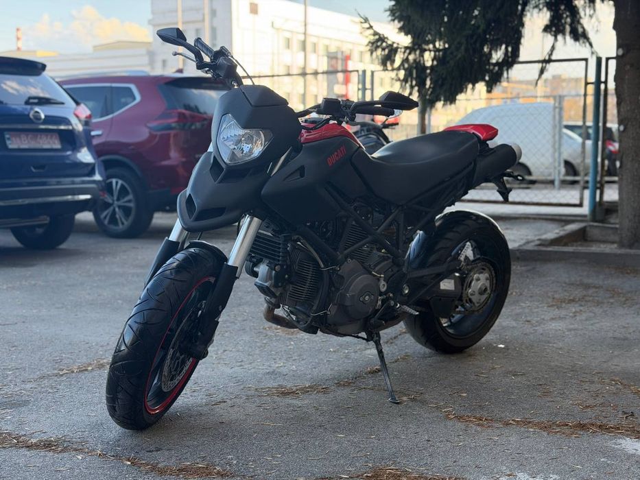 Ducati hypermotard 796