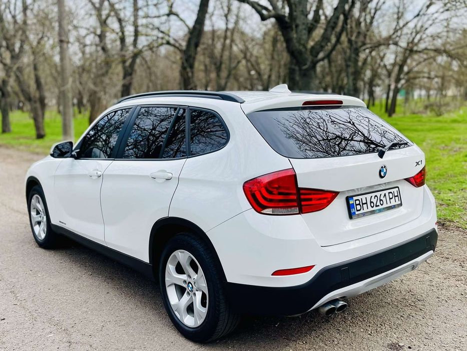 Продам bmw x1 2013