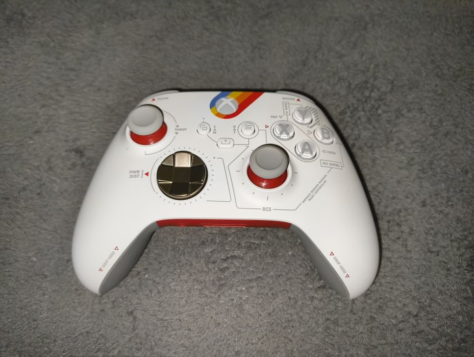 Pad XBOX SERIES Starfield - edycja kolekcjonerska-

Edycja limitowana