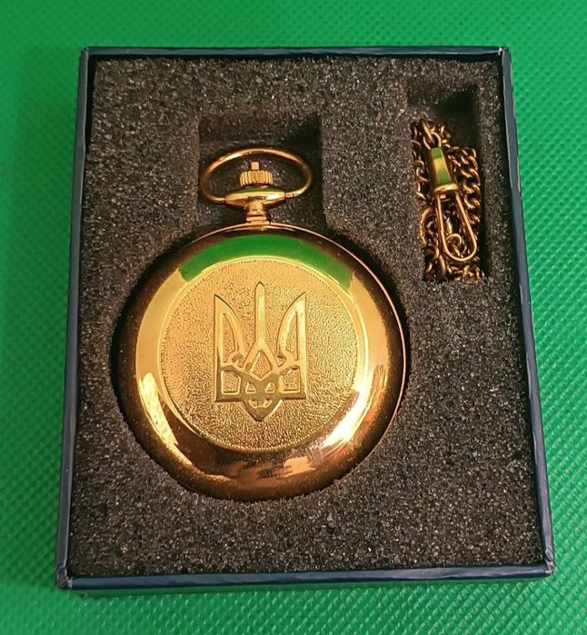 Гарний, рідкісний кишеньковий годинник " ТРИЗУБ". Червоний хрест!