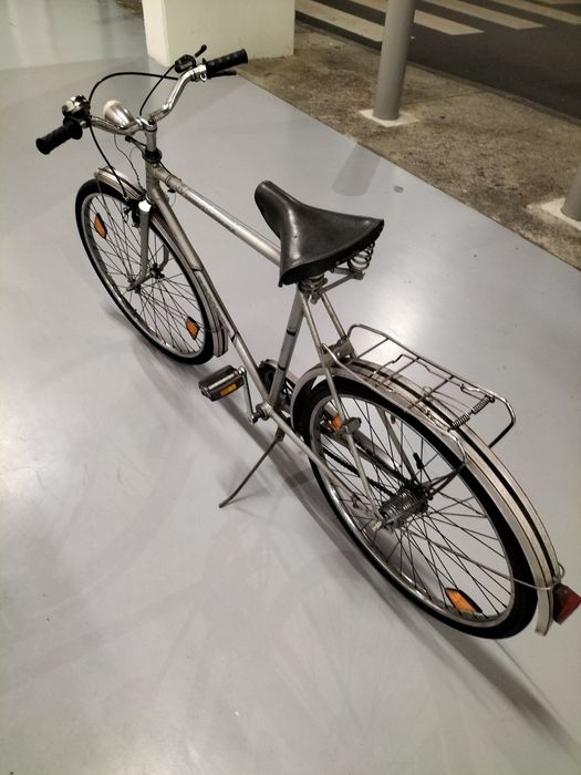 Bicicleta pasteleira antiga