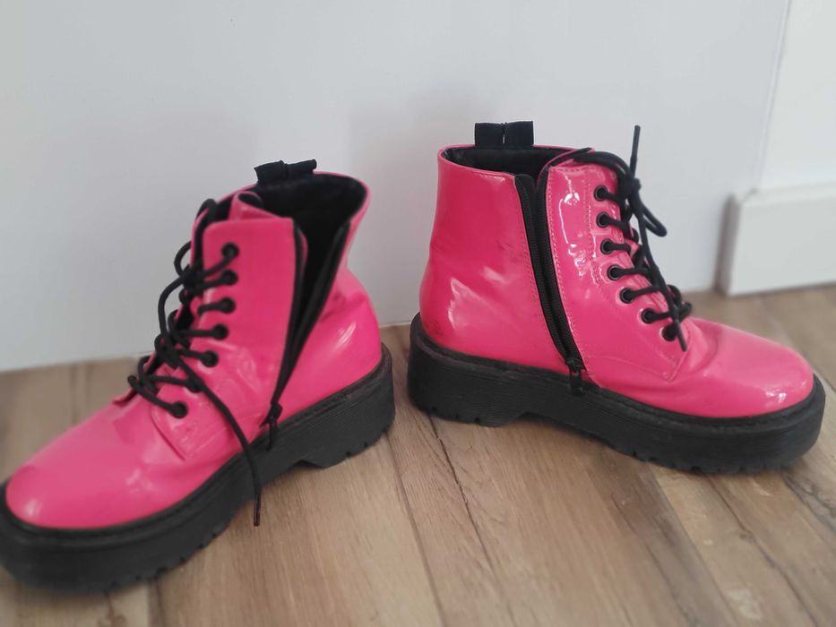 Botki Cropp glany martens roz.37 trapery
