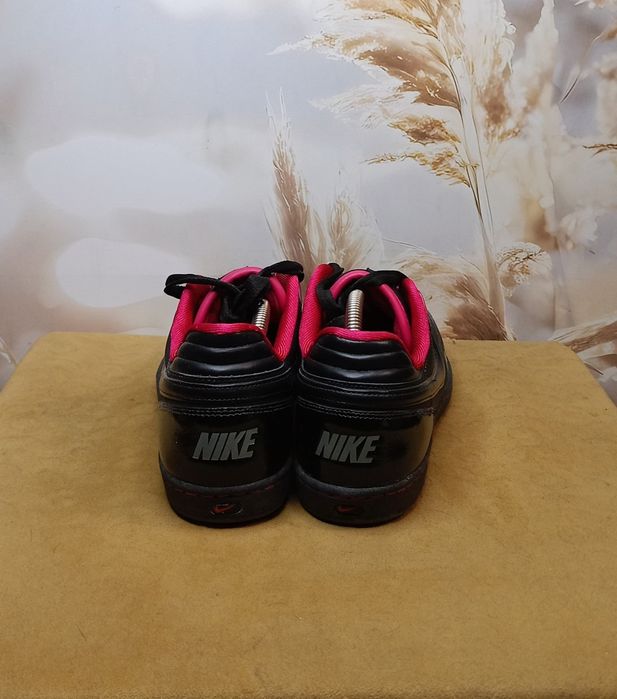 Nike, rozmiar 39.