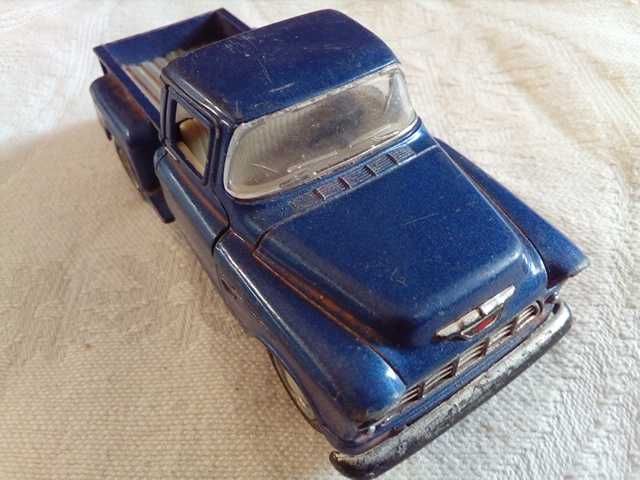 Игрушка  грузовик 1955 Chevrolet Stepside Pickup  Kinsmart металл