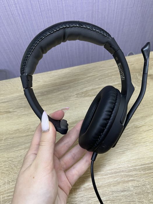 Моно  навушкики.