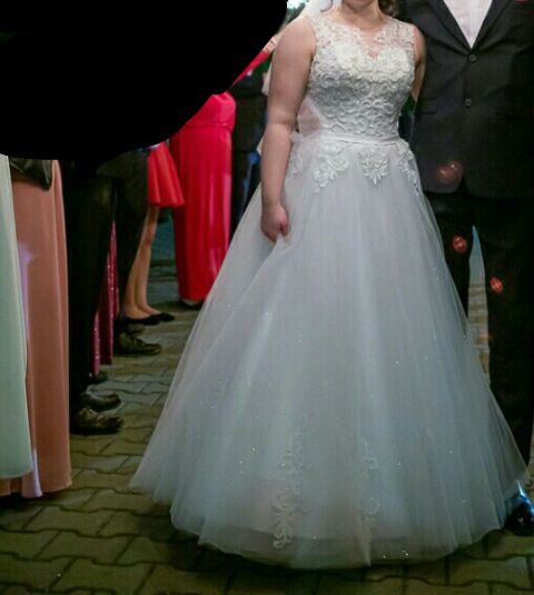 Przepiekna suknia ślubna