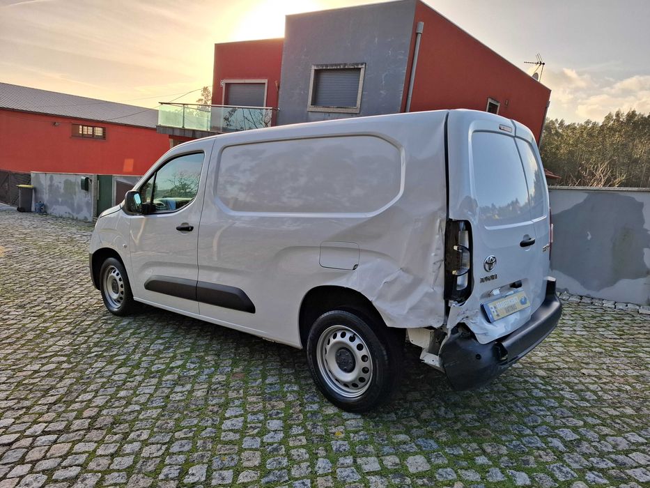 Toyota Proace Longa 45 Mil kms Nacional  de 2023  COM IVA DEDUTIVEL