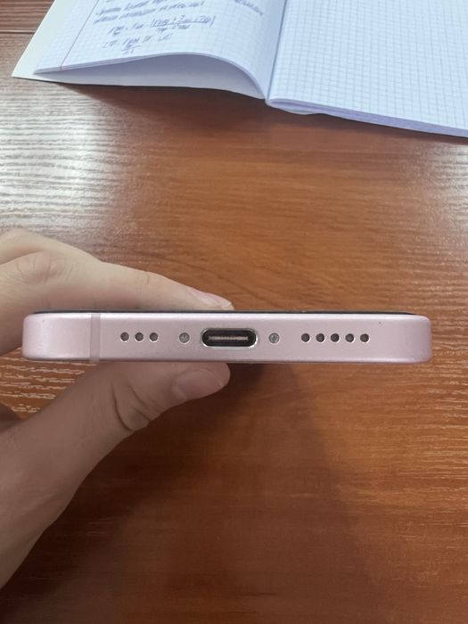 iPhone 15 128GB Black. Стан 10/10. Батарея 99%