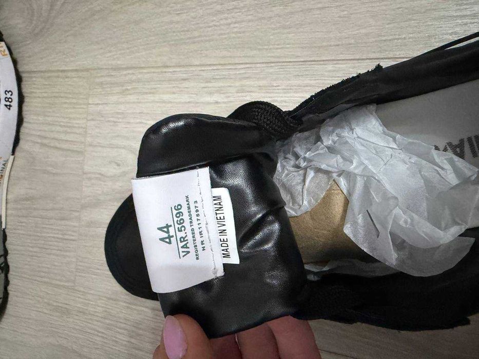 кросівки premiata