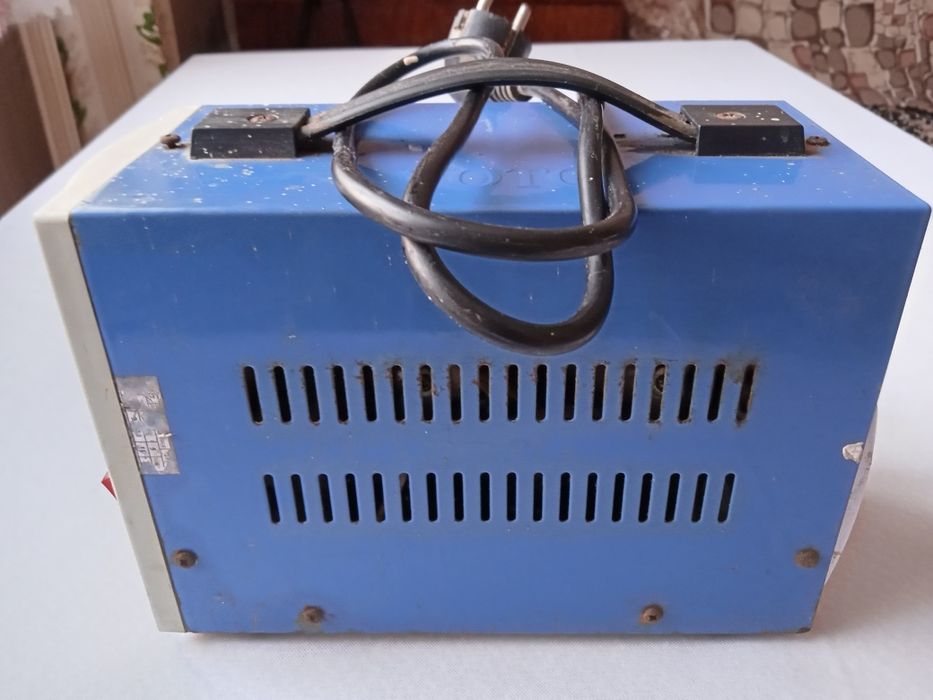 VOTO SNR-500VA  автоматичний релейний стабілізатор напруги.