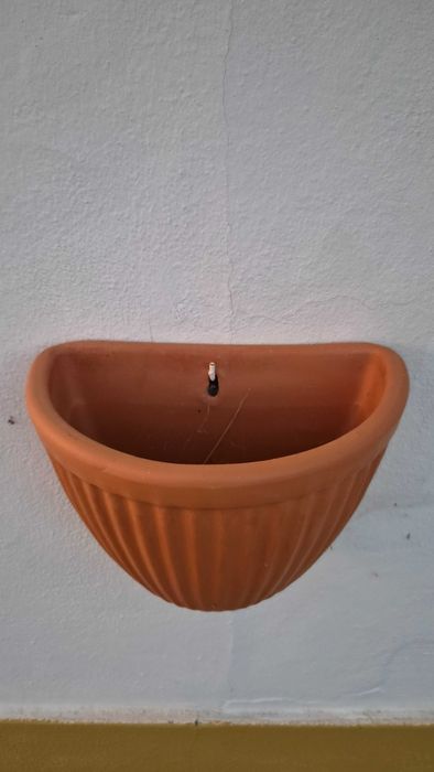 Vasos de parede em cerâmica