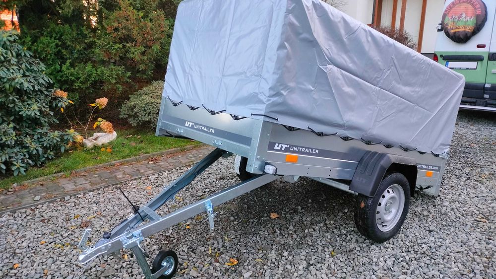 Wynajem przyczepa towarowa lekka z kiprem DMC 600kg Kiper Fjord Rental