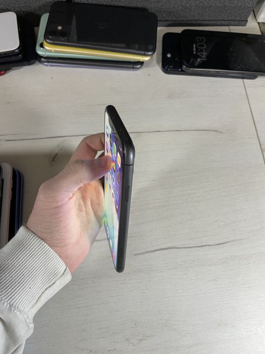iPhone 11 64GB, АКБ 97% R-sim