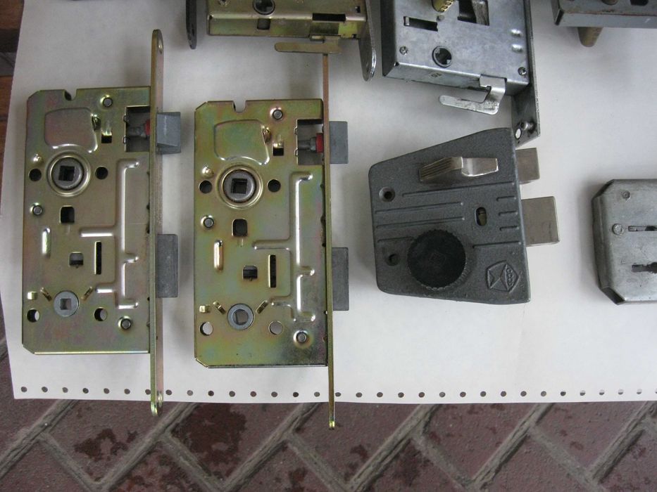 Продам дверной замок