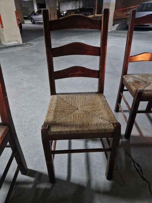 Conjunto de 4 cadeiras rústicas