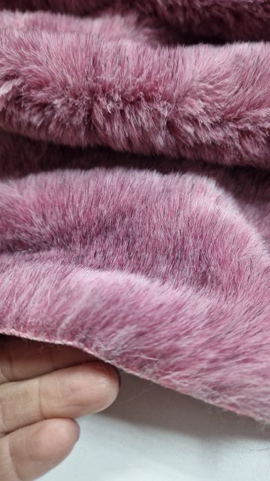 Futerko brudny róż szer.160 cm.