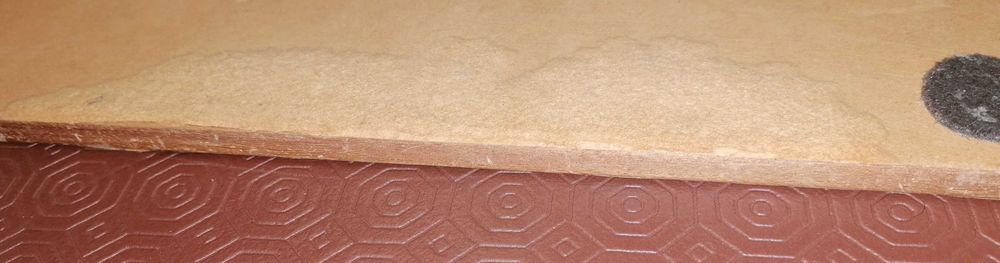 Jogo de Damas e Xadrez, em madeira, completo