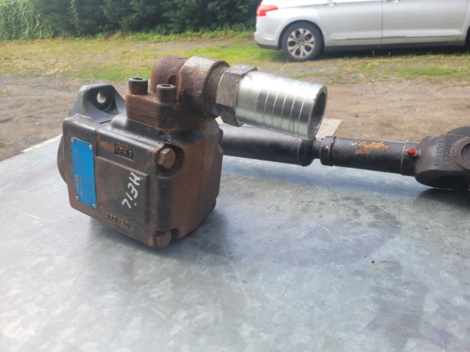 pompa hydrauliczna łopatkowa wałek parker T6CMB282R00C1 PRAWA