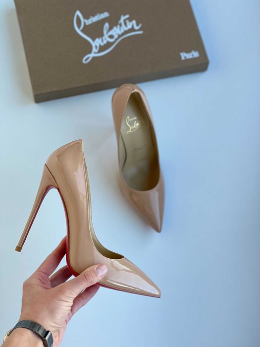 Бежевые туфли лодочки Лабутены Louboutin So Kate 10 12 см туфлі бежеві