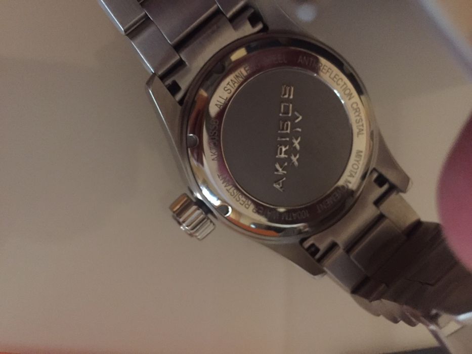 Relogio Japonês AKRIBOS XXIV. Novo na caixa. Garantia internacio2 anos