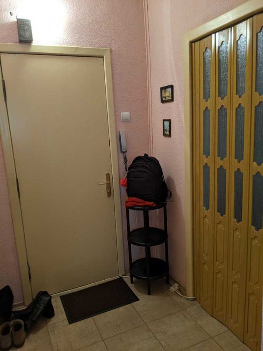 Продам квартиру на садах-1