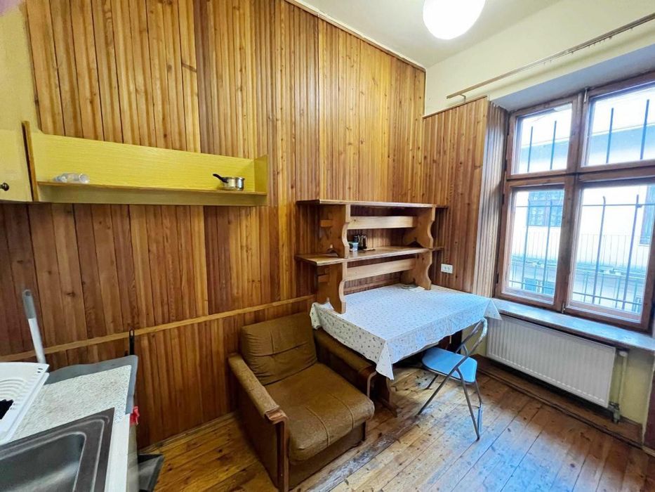 Продаж 2-кімн. квартири по вул.Пекарській, біля Зоовет. істор.Центр