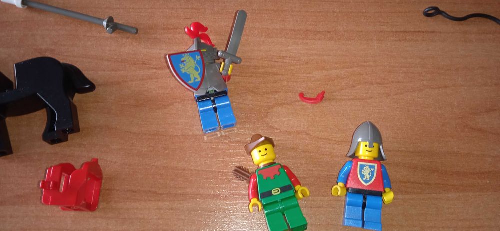 Lego Castle  6042 Dungeon Hunters Forestman