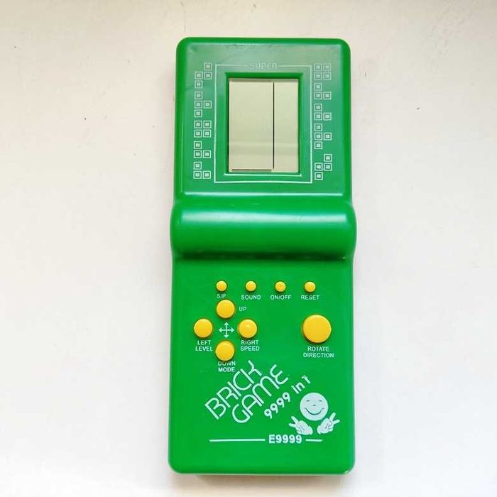 Consola de jogos retro Brick Game 9999 in 1 Tetris e outros