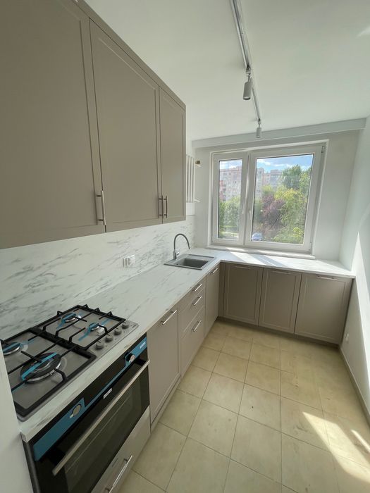 Montaż mebli IKEA, BRW, AGATA, Castorama, meble na wymiar, drzwi