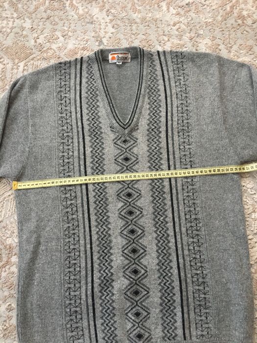 Светр кофта нарядна