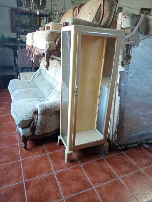 Recheio de loja de antiguidades