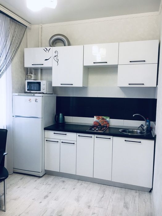 LUX квартиры посуточно без отключения света! в центре малый рынок,прос