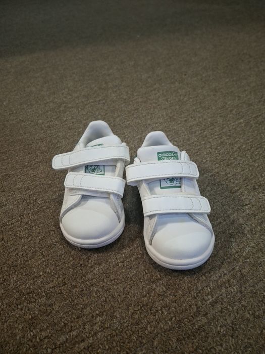 Дитячі кросівки Adidas, 19-го розміру