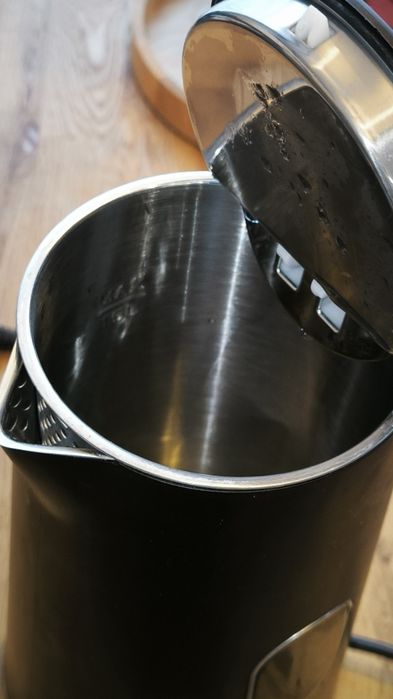 Czajnik Raven EC024C 1,5l 1800W Regulacja temperatury