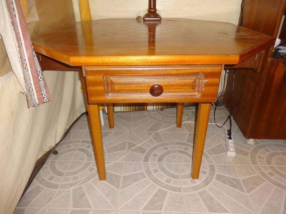 Mesa Com Embutido de Xadrez
