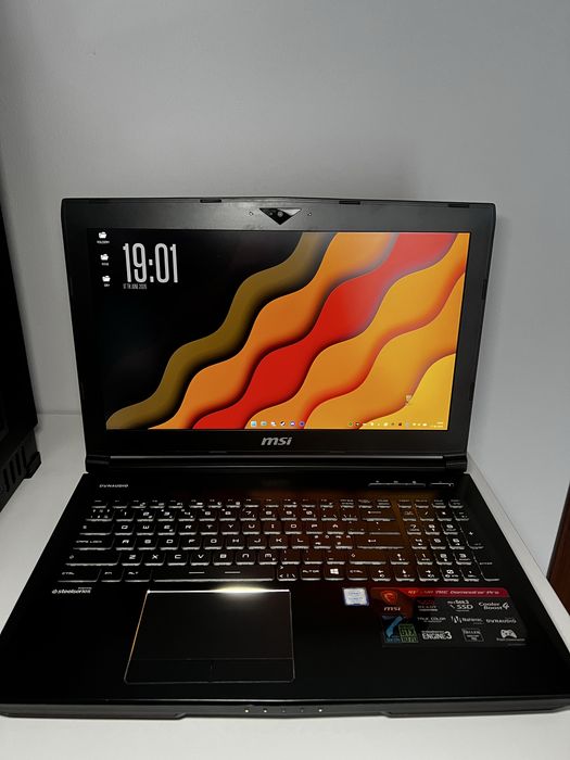 Laptop MSI GT62VR 7RE Dominator Pro / GTX 1070 / i7 / 24 GB RAM / 1TB SSD + podstawka chłodząca