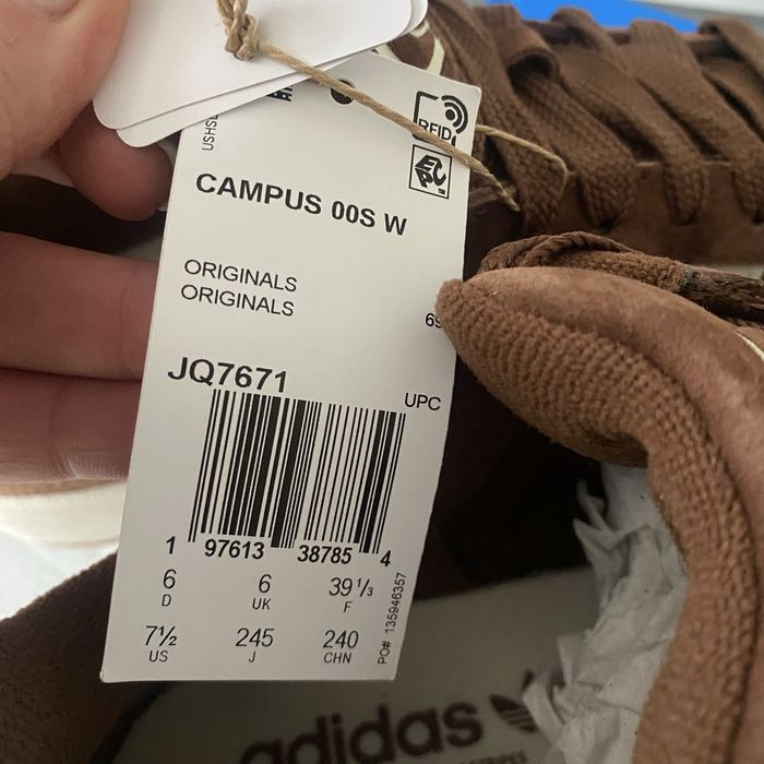 Кросівки Adidas орігінал жіночі р US 7.5 /8