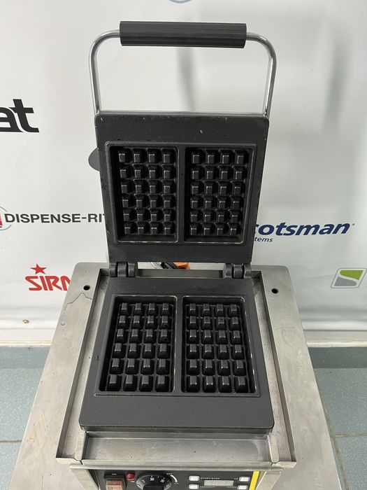 Вафельниця професійна для бельгійських вафель Buffalo GF256-02 Б/В