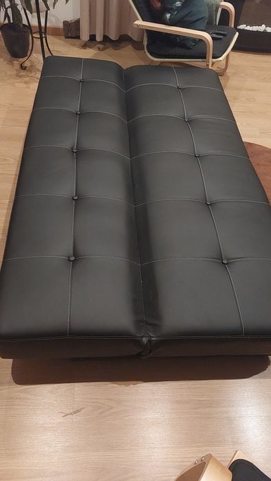 Sofá preto pele sintética