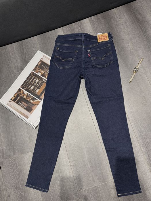 Жіночі джинси Levi’s 711 Skinny розмір 27
