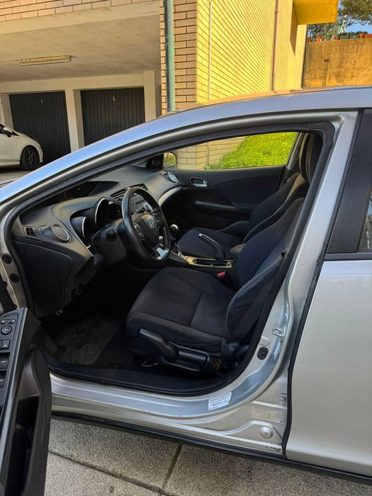 Honda Civic 1.6 i-DTEC Diesel - 13