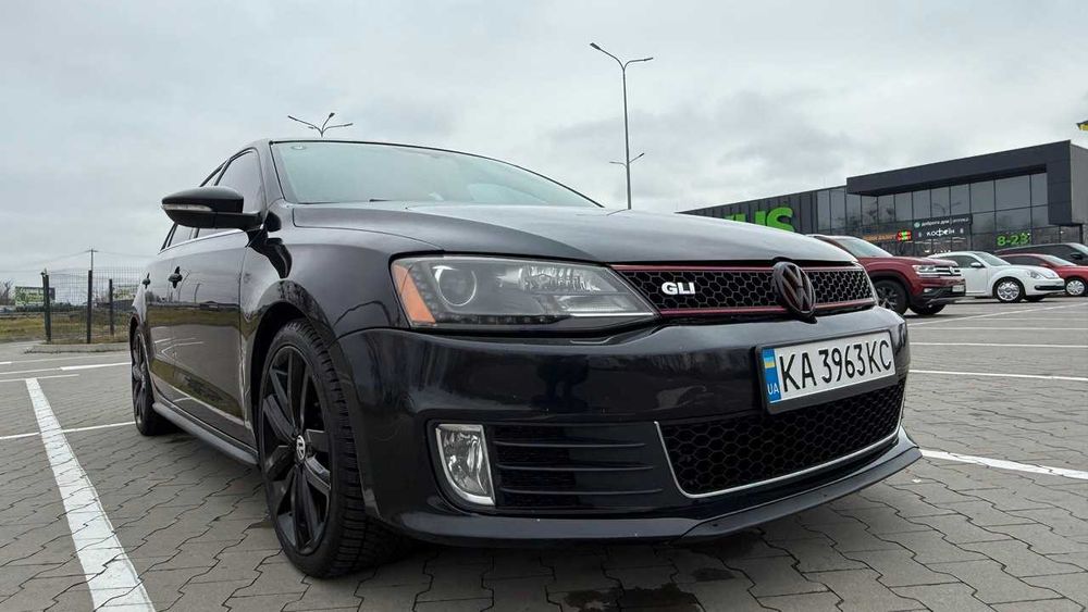 Volkswagen Jetta GLI 2.0 (220 к.с.) 2013