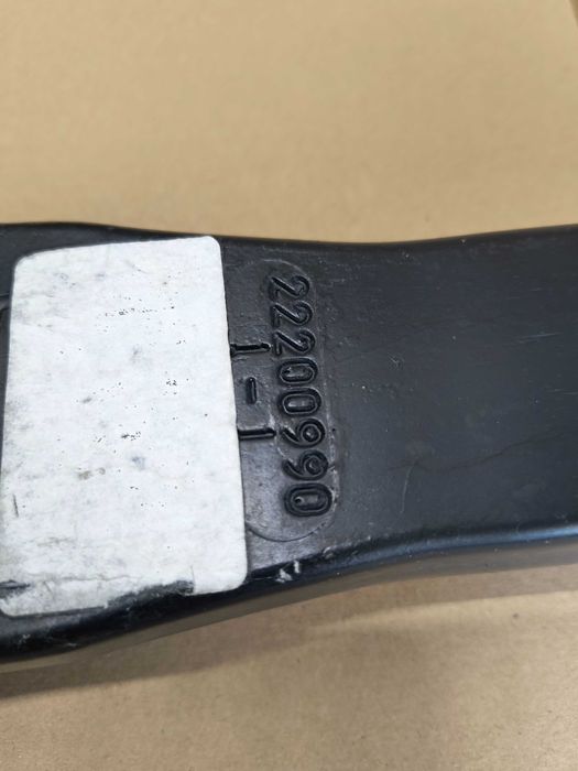 Chevrolet Corvette C7 resor przedni pióro