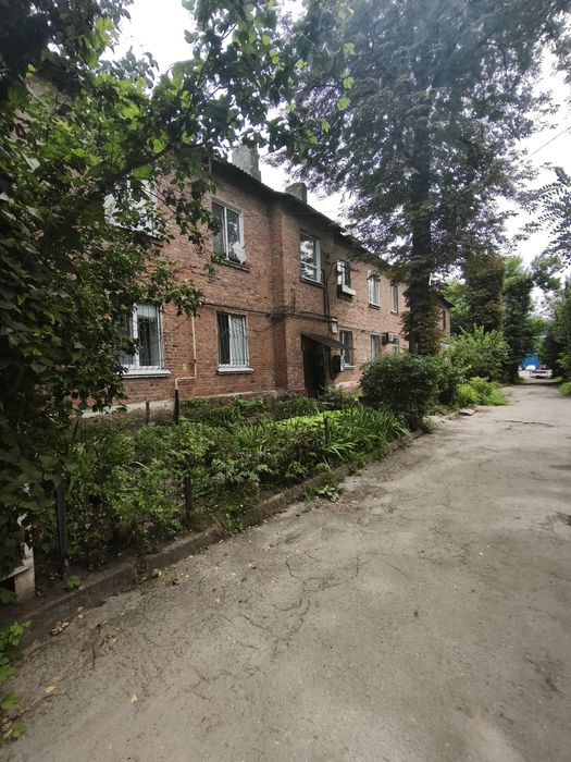 продаж 2-во кімнатної квартири на 12 кварталі поряд з ТЦ Терра